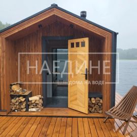 Уникальный отдых в плавучей бане Барн: парение и купание | Наедине - дома на воде