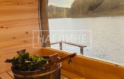 Настоящие банные веники в плавучей бане – традиционный пар на воде