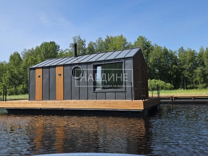 Премиальный хаусбот Сила Свободы для аренды на живописном водоеме