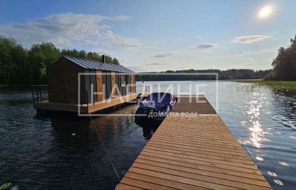 Аренда премиум хаусбота Сила Ветра на воде с панорамными окнами