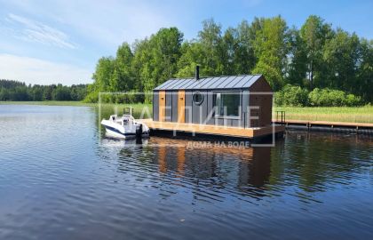 Премиальный хаусбот Сила Свободы для аренды на живописном водоеме