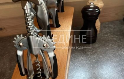 Кухонные принадлежности в плавучем доме – удобство для приготовления еды