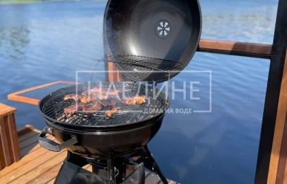 Просторная терраса с грилем в хаусботе «Сила Вуоксы» – отдых на воде с BBQ