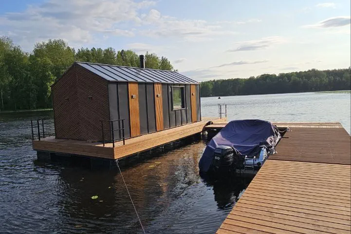 Отдых в доме на воде, семейные развлечения на природе